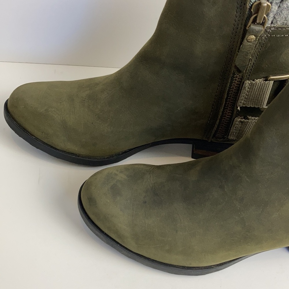 Sorel | Lolla Leather Waterproof Boots Peat Moss Green Olive - Picture 6 of 16